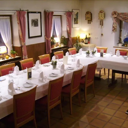 Zur Erle בית הארחה סימונסבאל