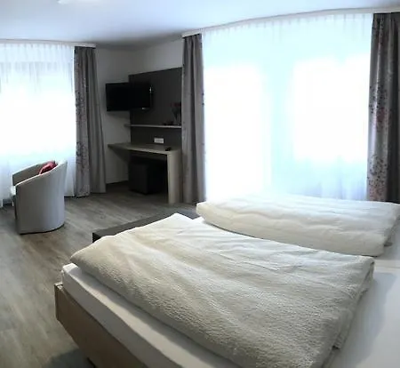 Zur Erle 3*