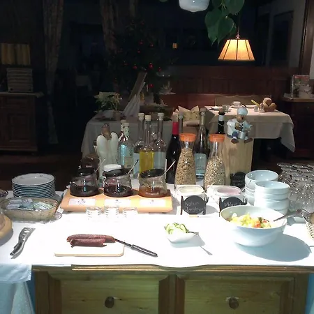 Zur Erle Guest house 2*