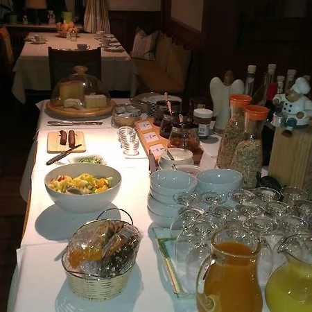 בית הארחה Zur Erle 3*